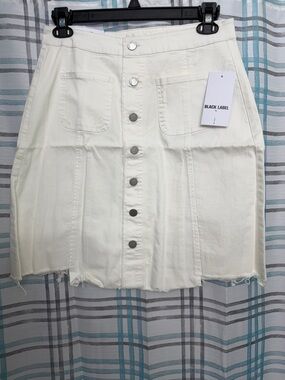 Black Label Women's White Button-Front Mini Skirt